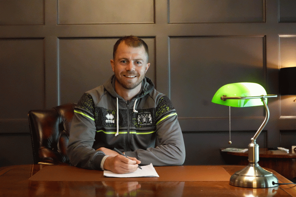 SIGNING | Matt Gould joins the Glovers