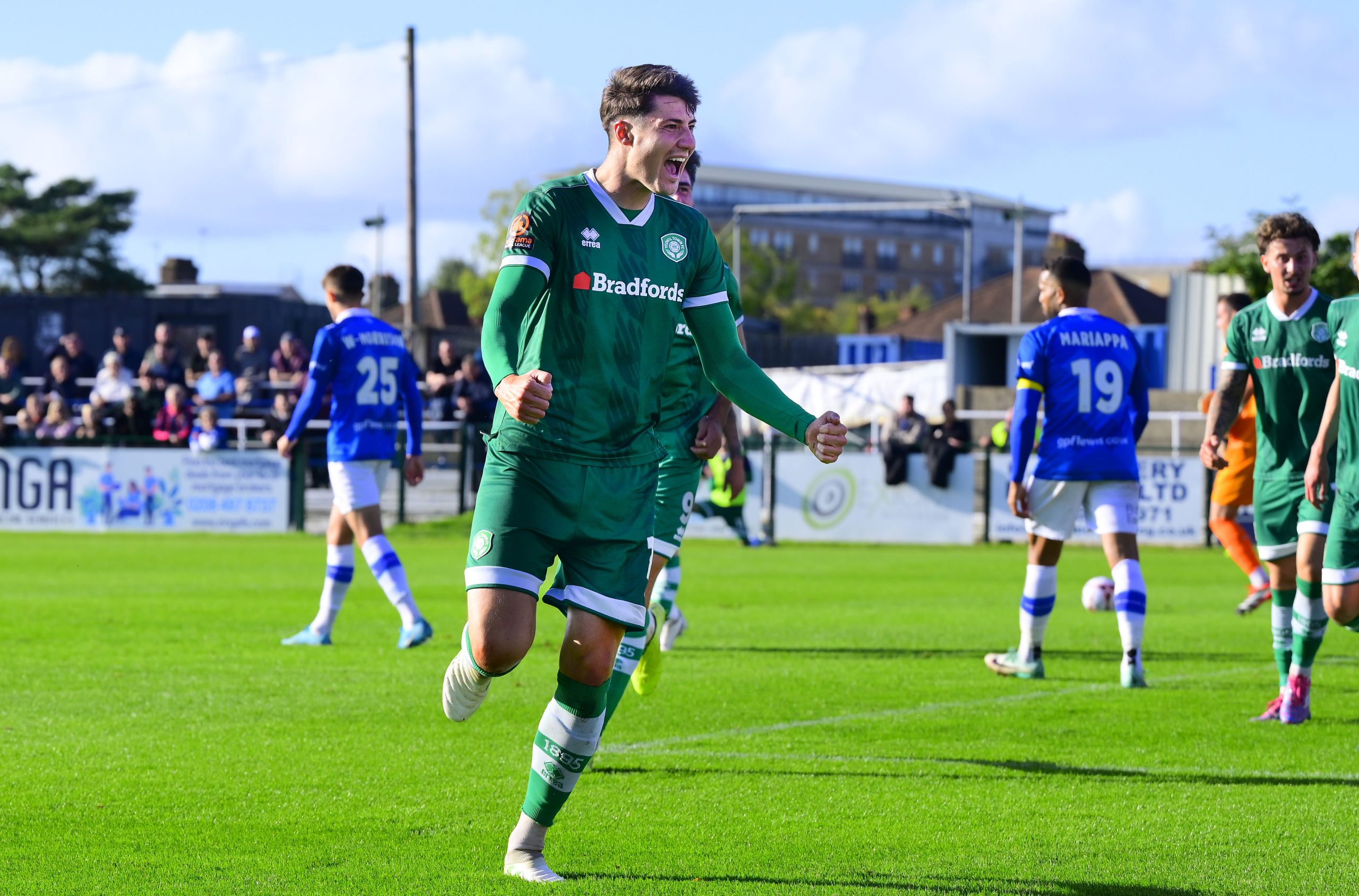 Match Report | Wealdstone 0-3 Yeovil Town