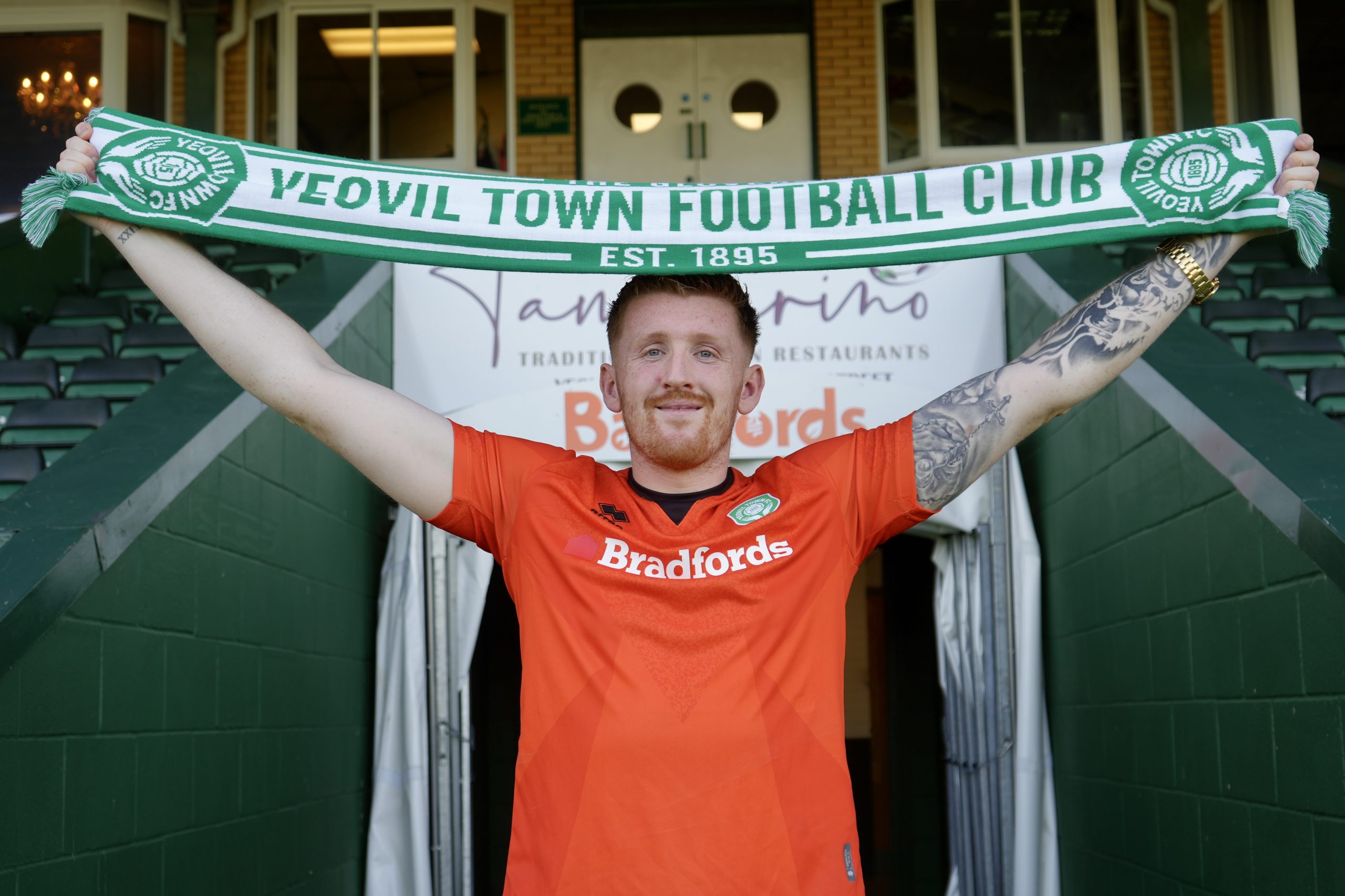 SIGNING | Aidan Stone signs for The Glovers